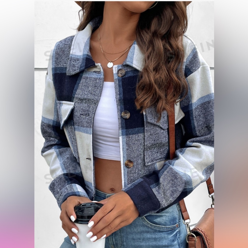 Women’s blue and white flannel